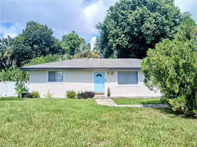 261  Dover  DR, North Fort Myers, FL 33917