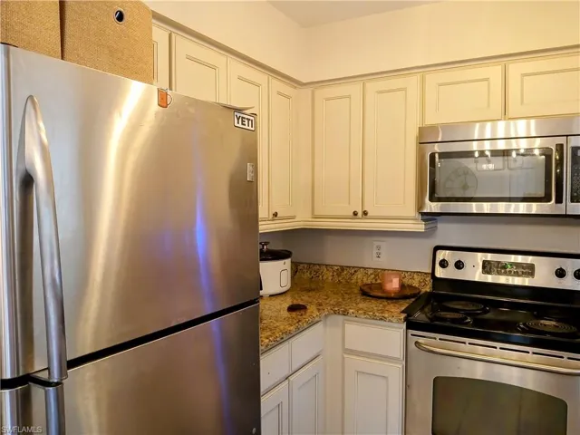 261  Dover  DR, North Fort Myers, FL 33917