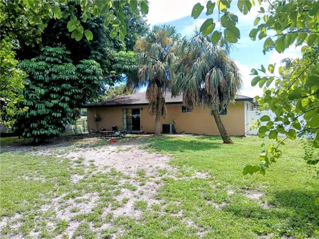 261  Dover  DR, North Fort Myers, FL 33917