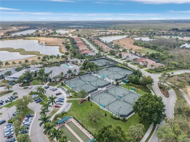 Birds eye view of the Colonial tennis courts.
