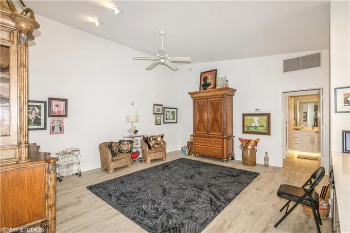 5715  Drummond  WAY, Naples, FL 34119