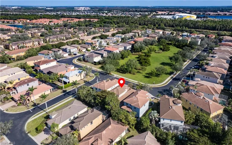 Birds eye view of property