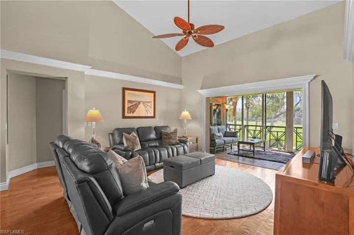6820  San Marino  DR, Naples, FL 34108