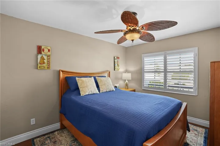 6820  San Marino  DR, Naples, FL 34108