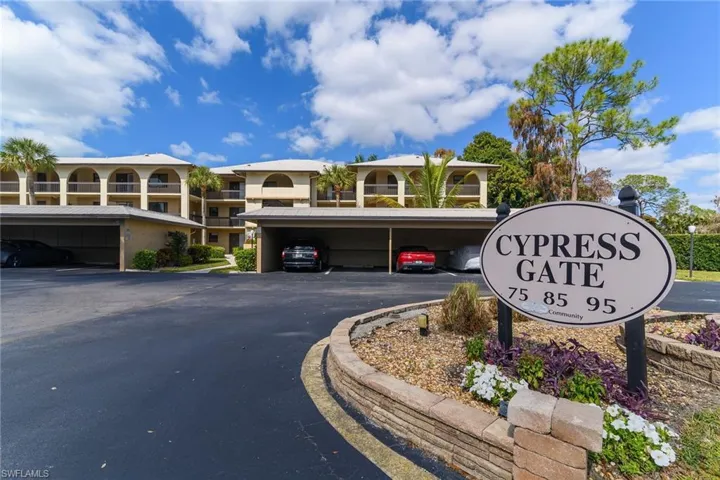 85  Saint Andrews  BLVD, Naples, FL 34113