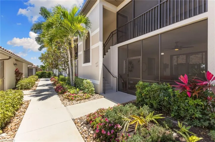 10068  Siesta Bay  DR, Naples, FL 34120