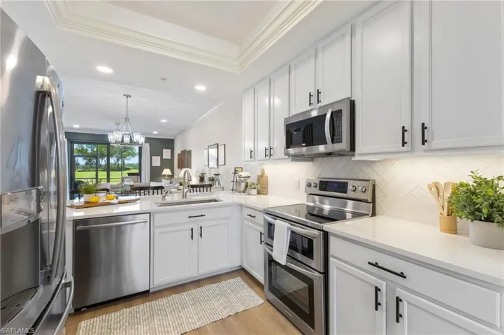 10068  Siesta Bay  DR, Naples, FL 34120