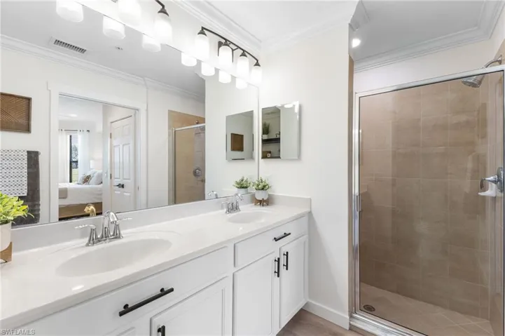10068  Siesta Bay  DR, Naples, FL 34120
