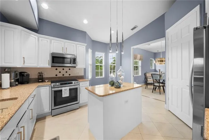 7854 Hawthorne Ter 1304, Naples, Florida 34113