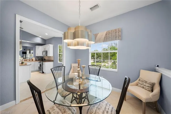 7854 Hawthorne Ter 1304, Naples, Florida 34113