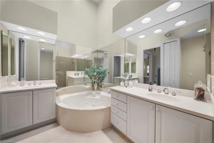 7854 Hawthorne Ter 1304, Naples, Florida 34113