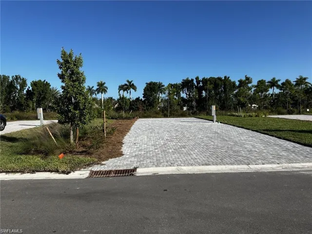 5558  Laguna Caribe  CIR, Fort Myers, FL 33905