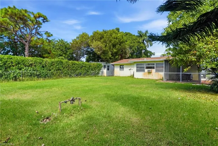1270 10th Ave N, Naples, Florida 34102