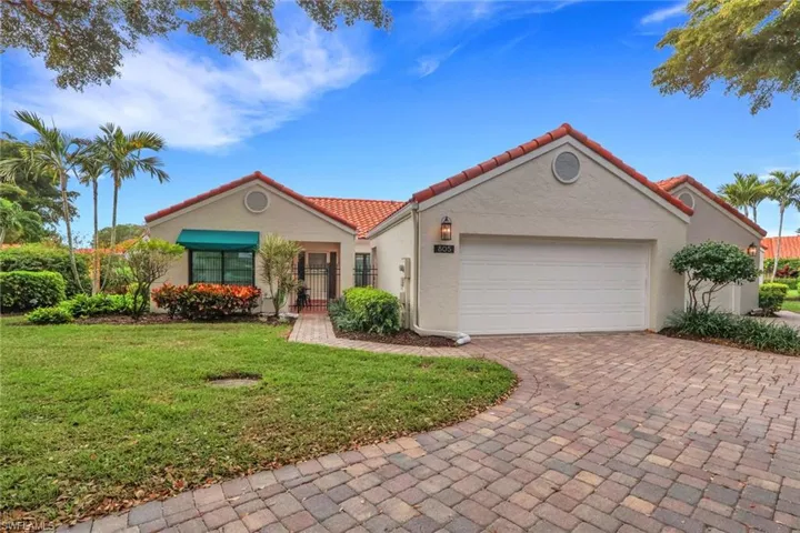 805  Reef Point  CIR, Naples, FL 34108