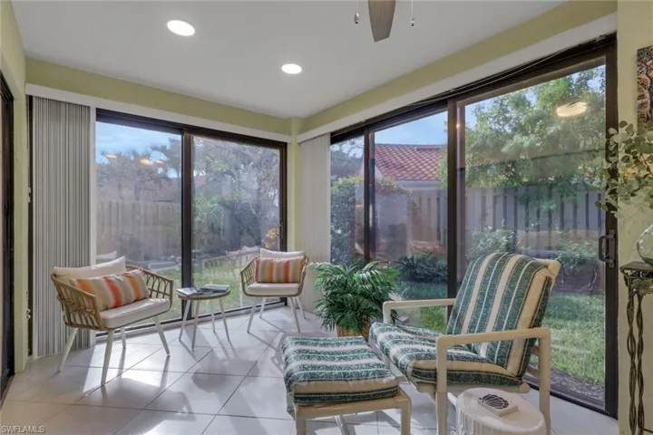 805  Reef Point  CIR, Naples, FL 34108