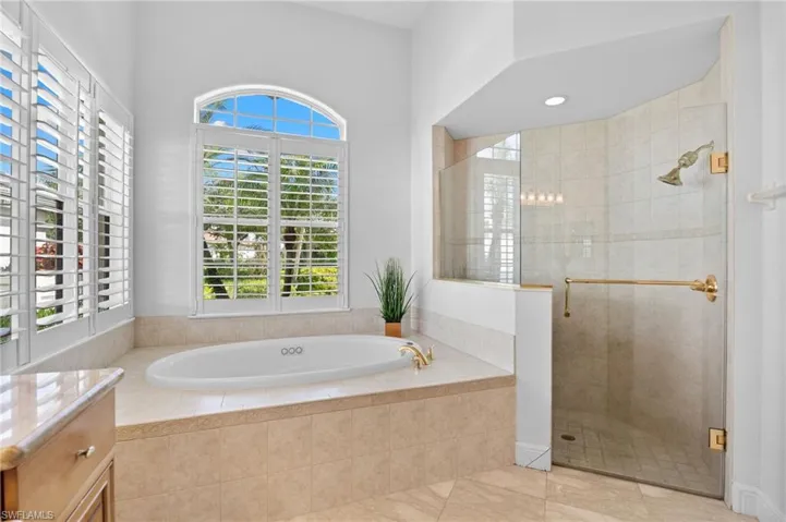 480 Terracina Way, Naples, Florida 34119