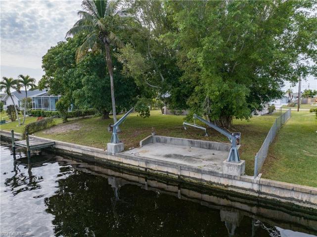 4125 SE 9th CT, CAPE CORAL FL 33904