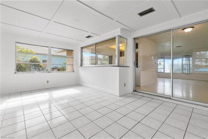 4125 SE 9th CT, CAPE CORAL FL 33904