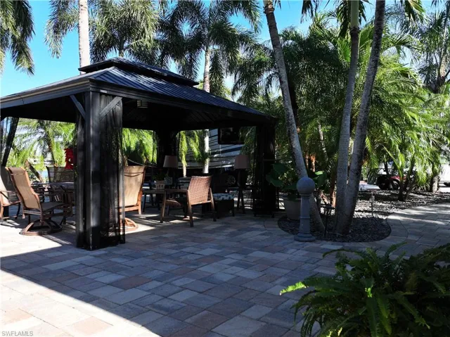 10131 Sunnywood Ct, Fort Myers, Florida 33905