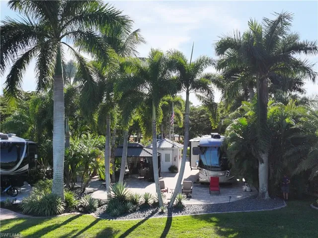 10131 Sunnywood Ct, Fort Myers, Florida 33905
