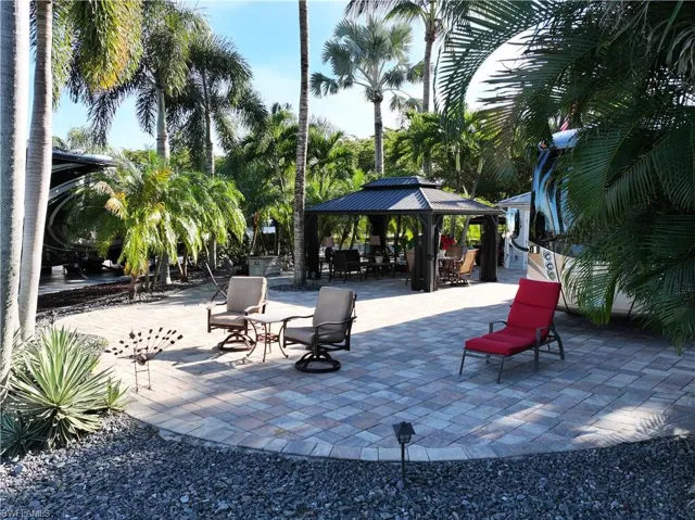 10131 Sunnywood Ct, Fort Myers, Florida 33905