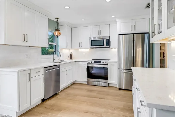 Quartz countertops, newer appliances