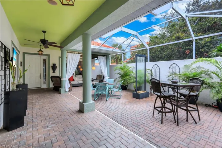 INVITING OUTDOOR LIVING SPACE GREAT FOR ENTERTAINING