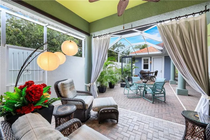 SIDE SCREEN DOOR ALLOWS ACCESS SIDEYARD