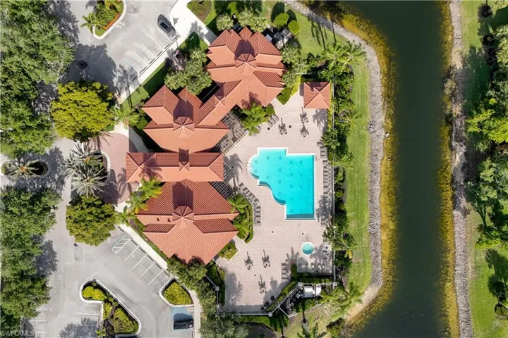 AERIAL VIEW OF COMMUNITY AMENITY CENTER