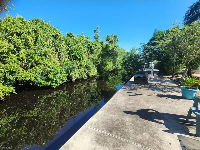 Canal View looking towards Caloosahatchee River