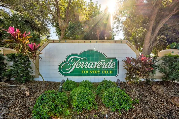 17260  Eagle  TRCE, Fort Myers, FL 33908