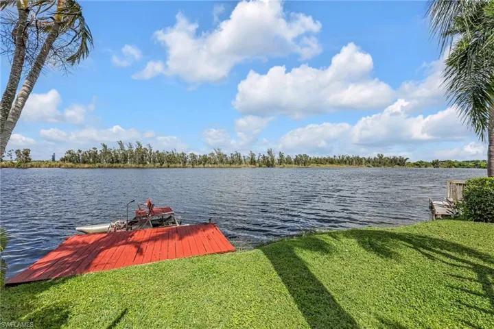 7031 Armadillo Way, Fort Myers, Florida 33967