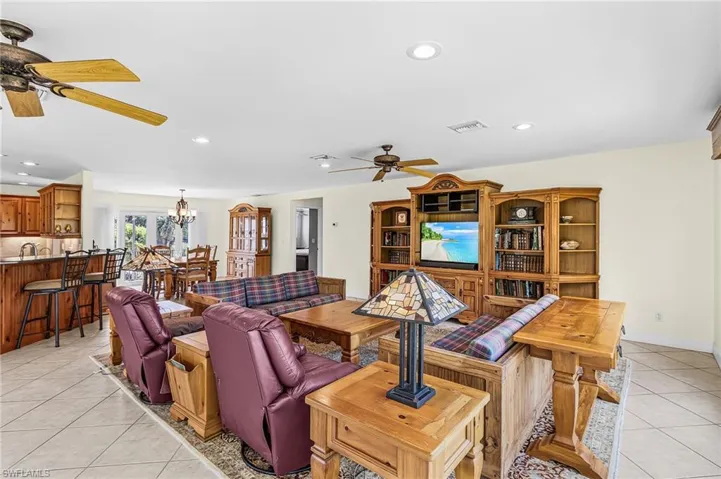 14221  Clubhouse  DR, Bokeelia, FL 33922