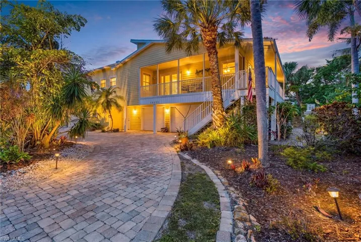 14221  Clubhouse  DR, Bokeelia, FL 33922