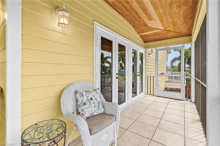 14221  Clubhouse  DR, Bokeelia, FL 33922