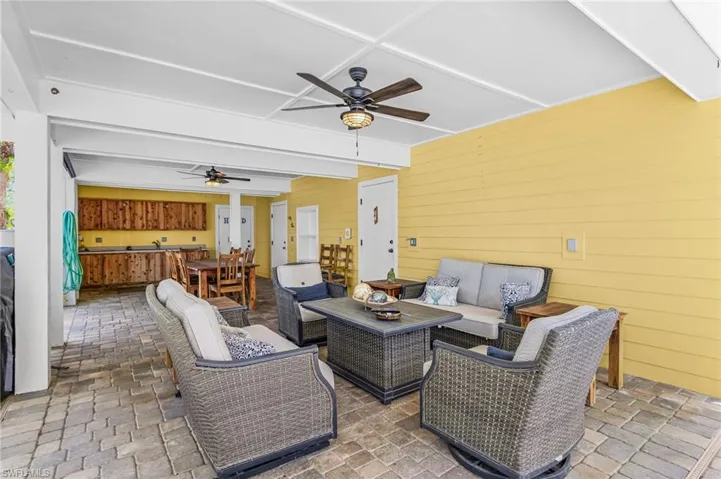 14221  Clubhouse  DR, Bokeelia, FL 33922