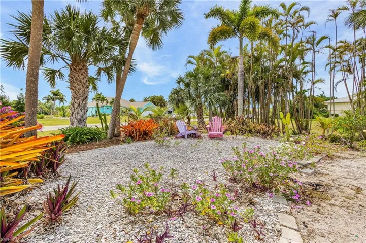 14221  Clubhouse  DR, Bokeelia, FL 33922