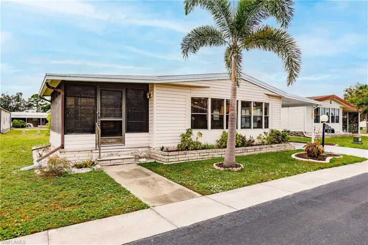 51  Sunset  CIR, North Fort Myers, FL 33903