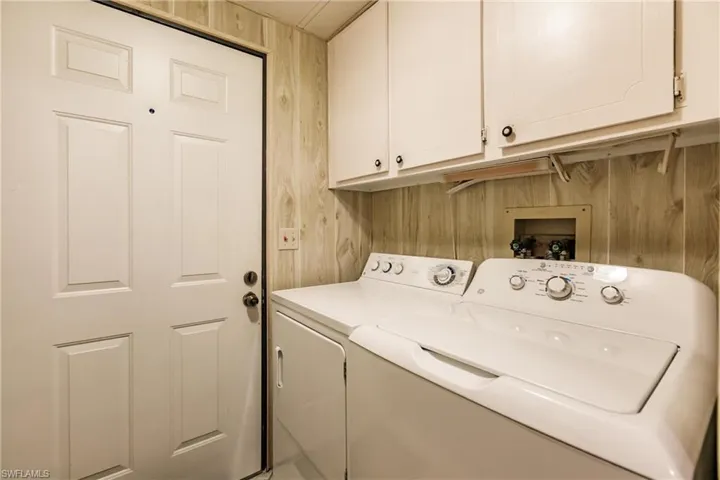 51  Sunset  CIR, North Fort Myers, FL 33903