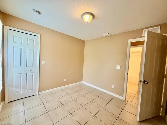 635  Hawthorne S AVE, Lehigh Acres, FL 33974