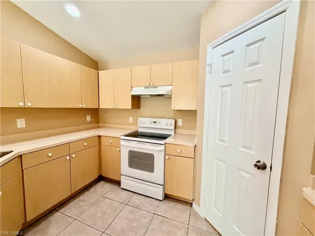 635  Hawthorne S AVE, Lehigh Acres, FL 33974