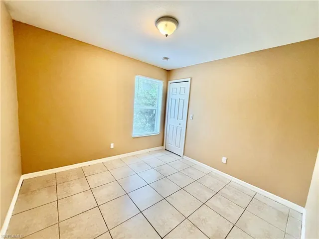 635  Hawthorne S AVE, Lehigh Acres, FL 33974