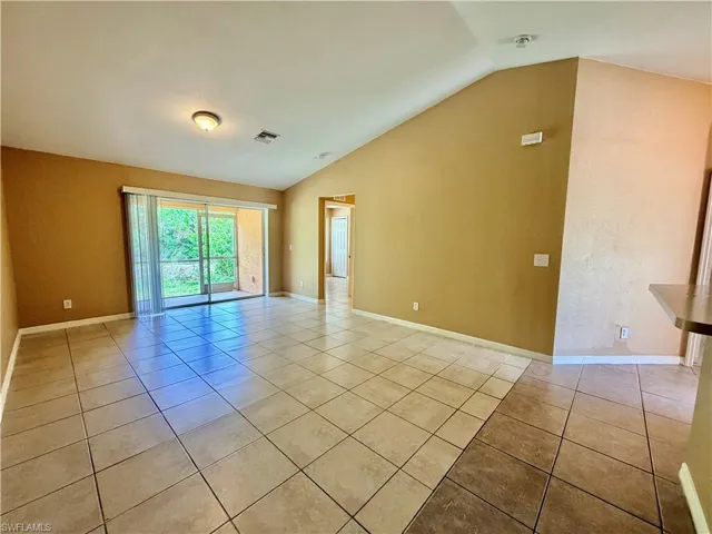 635  Hawthorne S AVE, Lehigh Acres, FL 33974