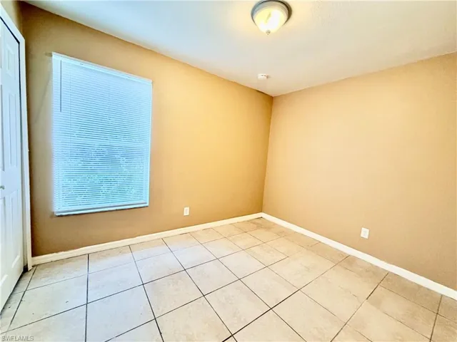 635  Hawthorne S AVE, Lehigh Acres, FL 33974
