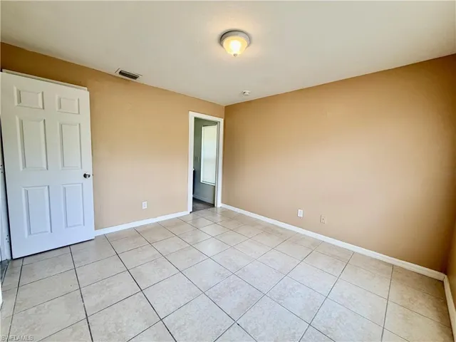 635  Hawthorne S AVE, Lehigh Acres, FL 33974