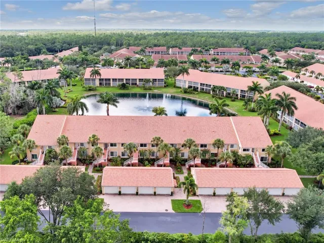 2415  Bayou  LN, Naples, FL 34112