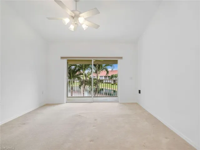 2415  Bayou  LN, Naples, FL 34112