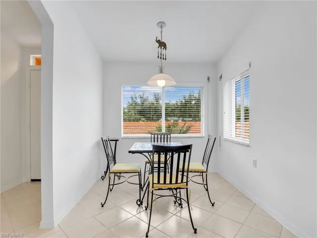 2415  Bayou  LN, Naples, FL 34112