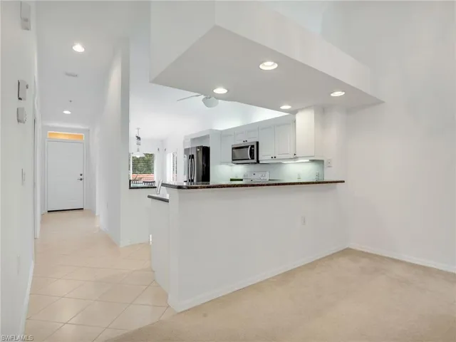 2415  Bayou  LN, Naples, FL 34112