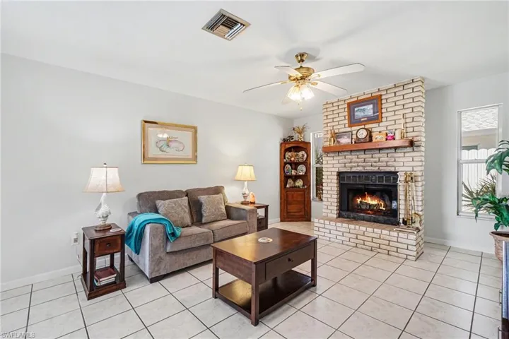 3310 Se 6th Pl, Cape Coral, Florida 33904